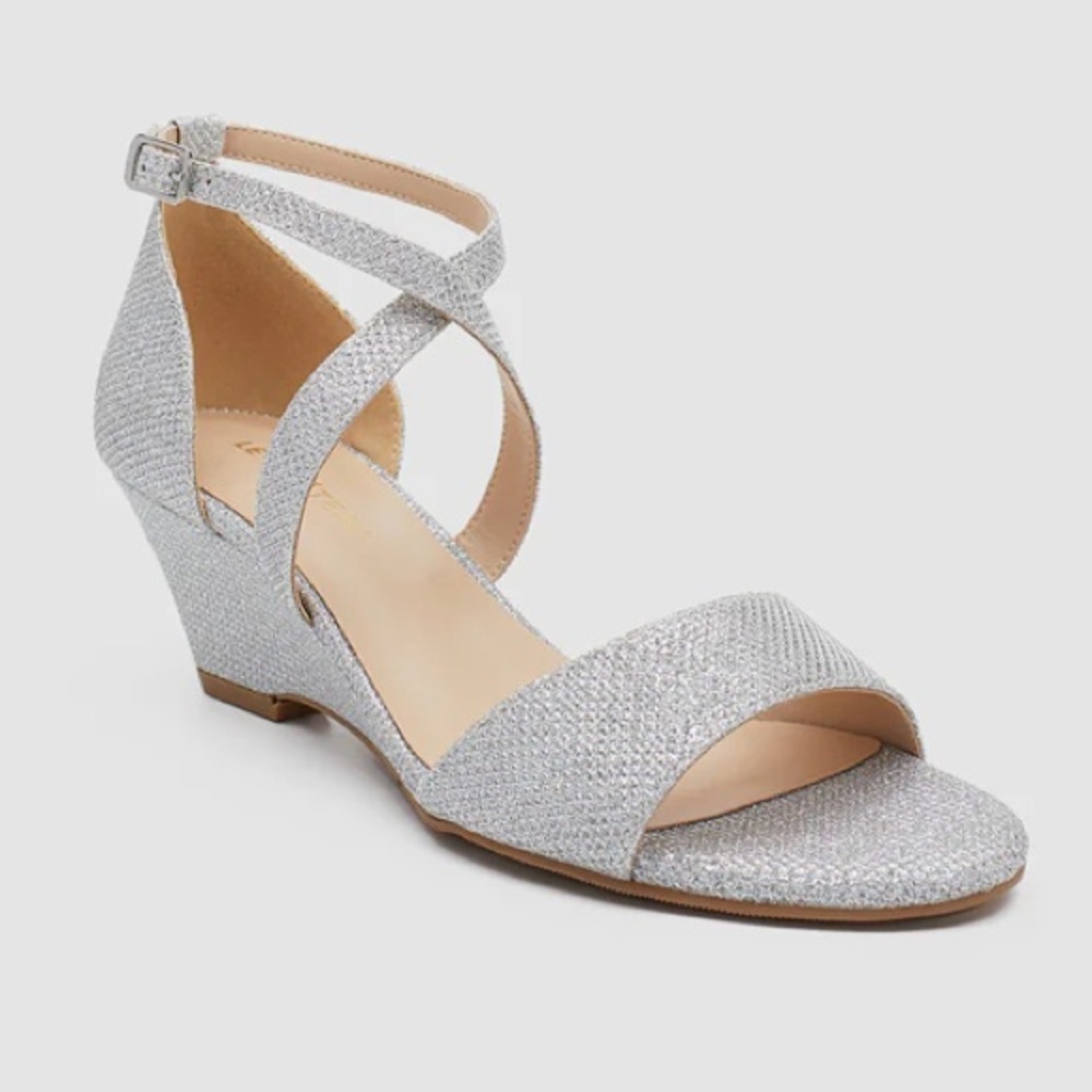 Le Chateau Sliver Glitter Wedges